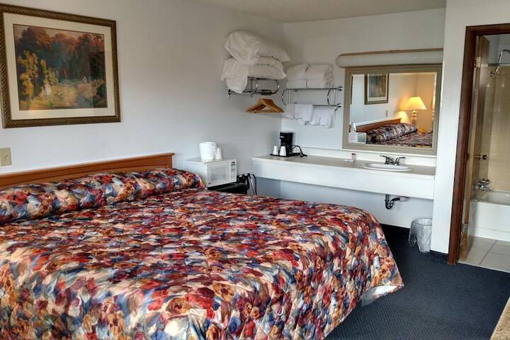 Room 17 of 29