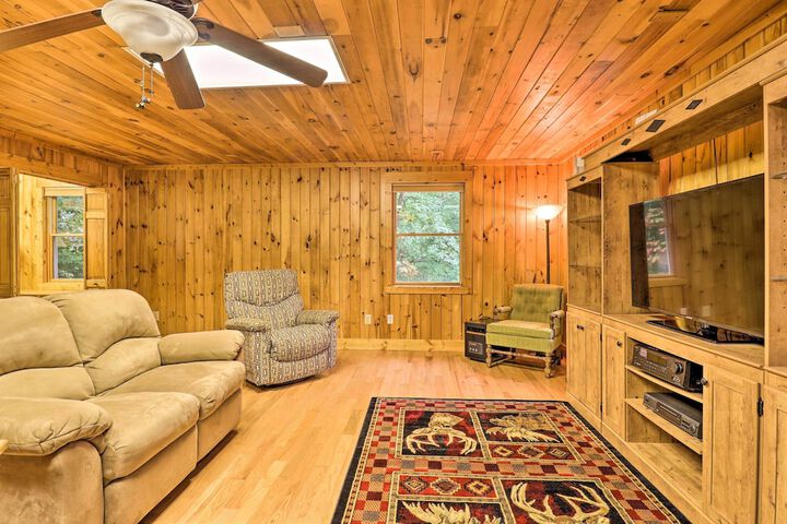 Breathtaking Mountain Views: Cullowhee Cabin!