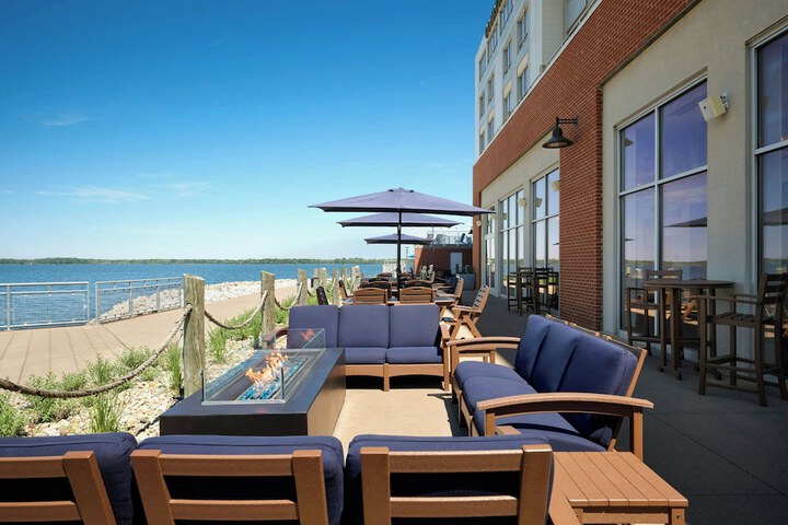 Courtyard by Marriott Erie Bayfront