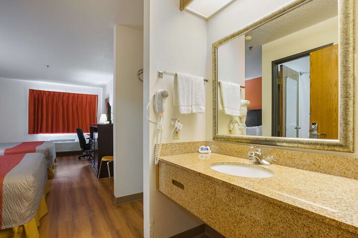 Room 15 of 31