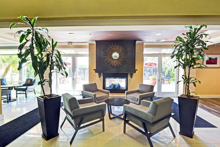 Hotel Interior 10 of 38