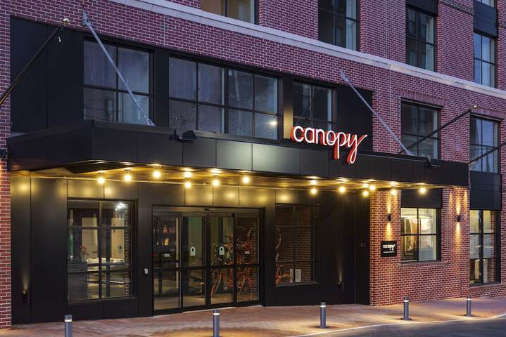 Canopy by Hilton Portland Waterfront