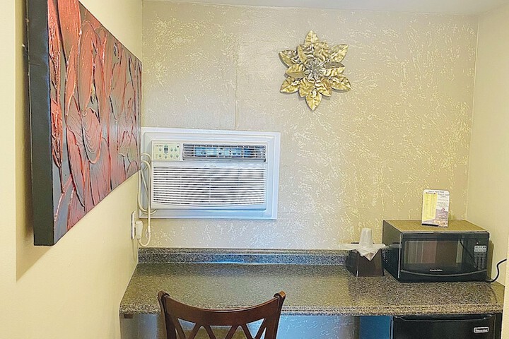 Room 31 of 40