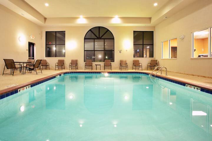 Pool 4 of 35