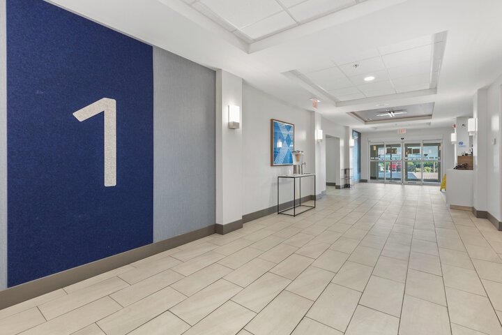 Holiday Inn Express & Suites Starkville by IHG