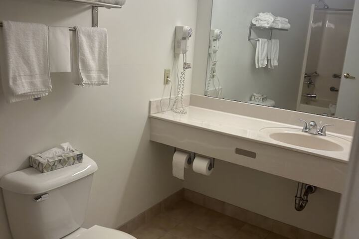 GrandStay Hotel & Suites Hastings