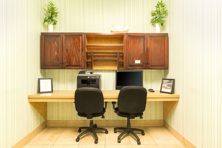 Business Center 42 of 42