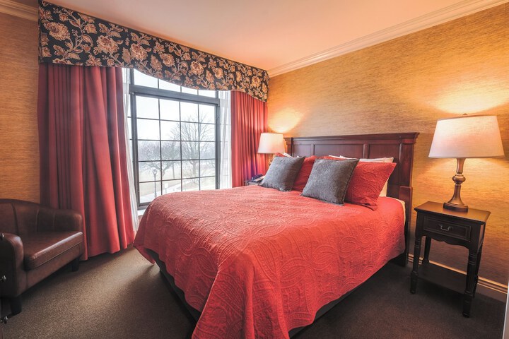 Red Coach Inn
