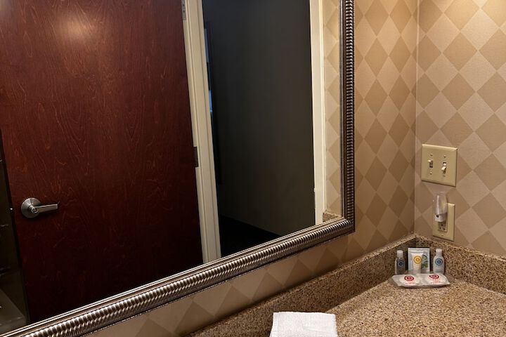 Room 19 of 39