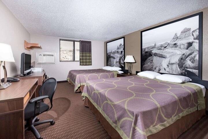 Room 37 of 60