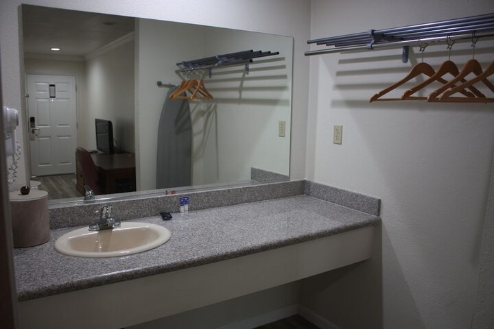 Room 7 of 37