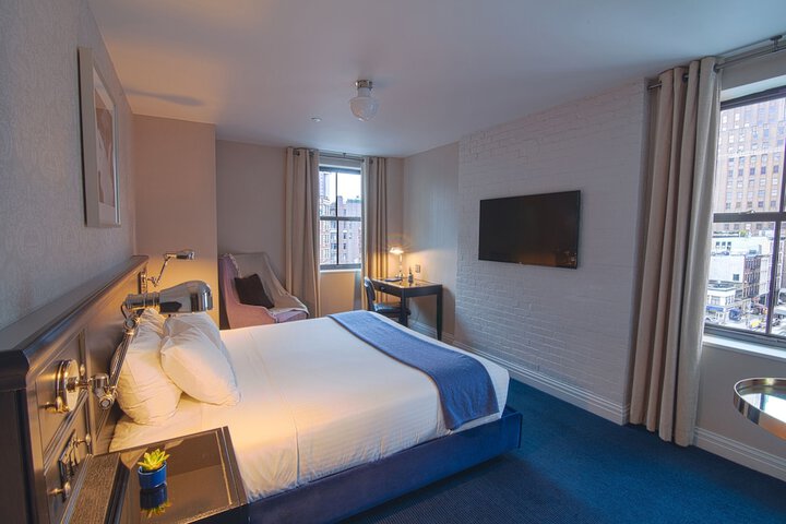 Room 44 of 71