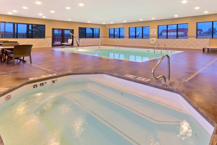 Holiday Inn Express Hotel & Suites Colby by IHG