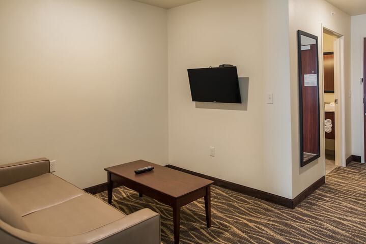 Cobblestone Hotel and Suites Janesville