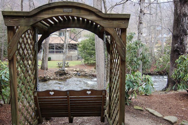 Jonathan Creek Inn