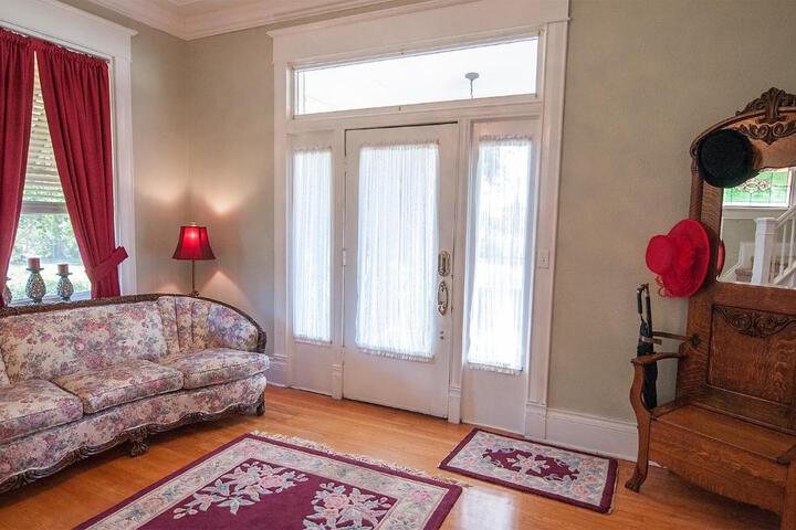 Sandstone Street Bed and Breakfast