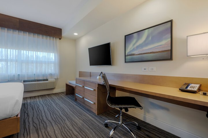 Best Western Plus Sawridge Suites