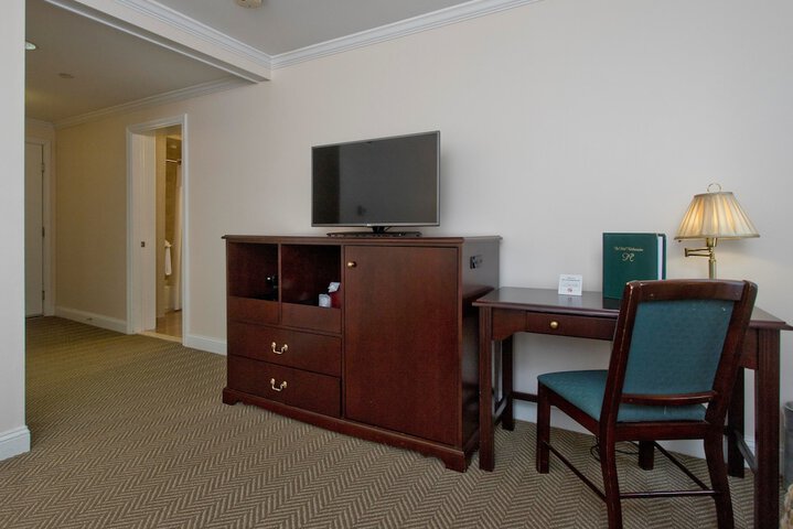 Room 9 of 47