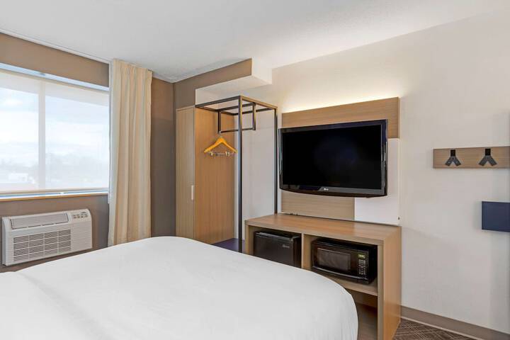Room 25 of 34