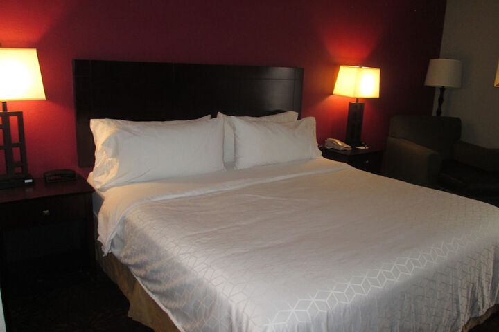 Room 62 of 81