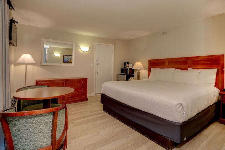 Atlantic Oceanfront Hotel