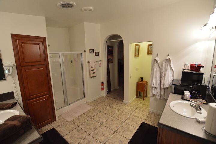 Room 13 of 35