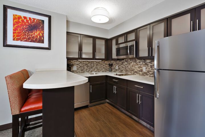 Staybridge Suites Detroit-Utica by IHG