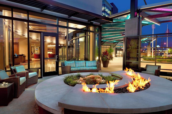 Hotel Exterior 45 of 46