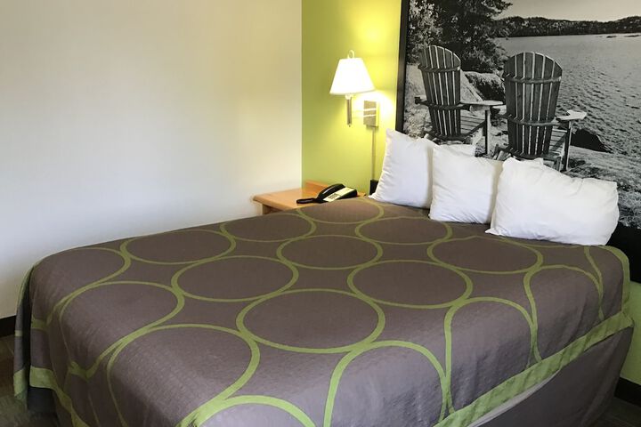 Room 13 of 42