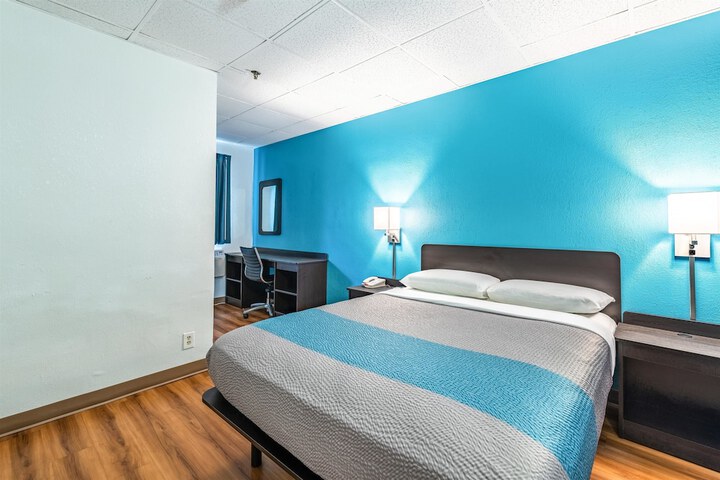 Room 43 of 59
