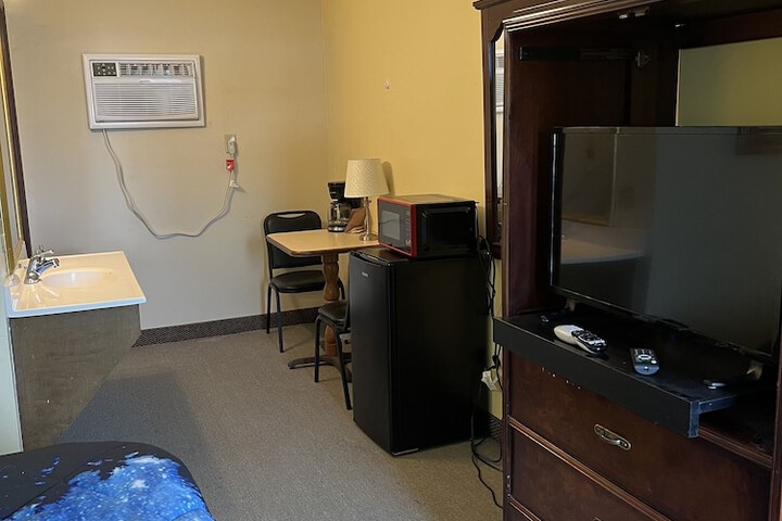 Room 25 of 36