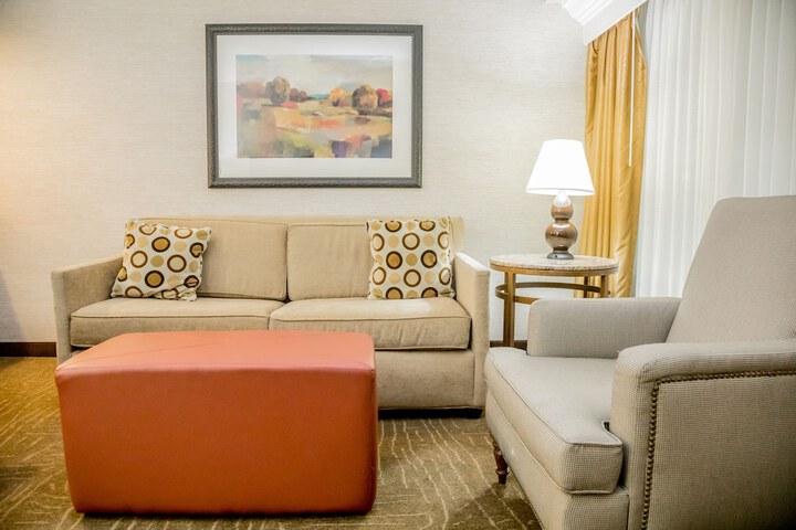 Embassy Suites by Hilton Lexington Green