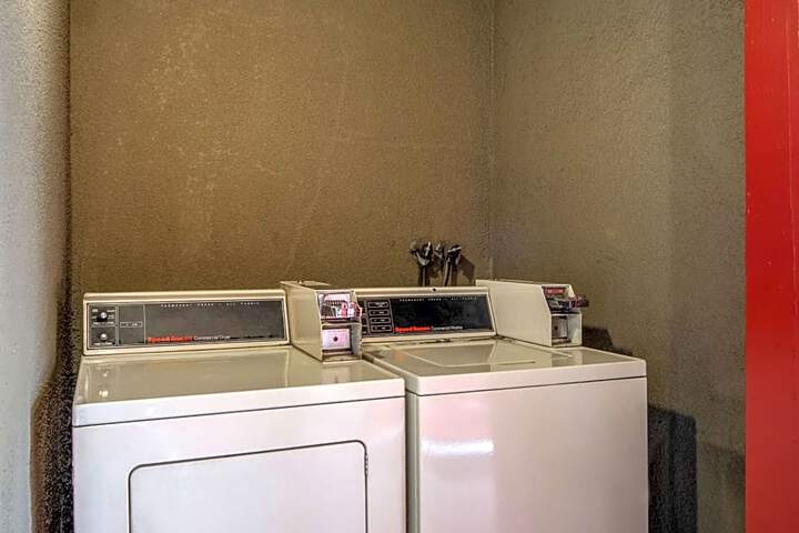 Econo Lodge Southeast