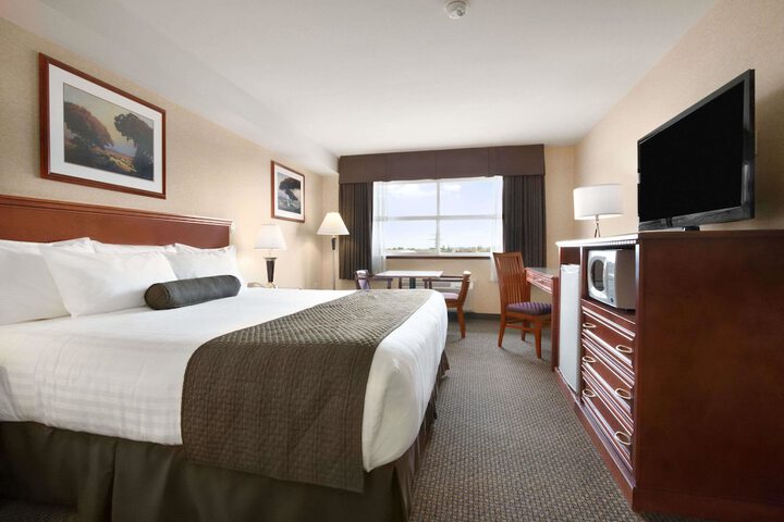 Room 7 of 19
