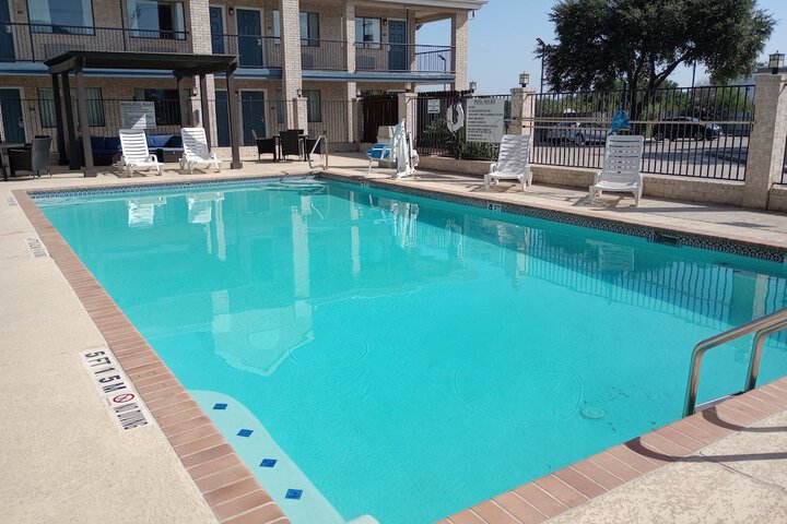 Pool 3 of 15