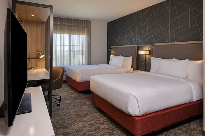 Room 20 of 38
