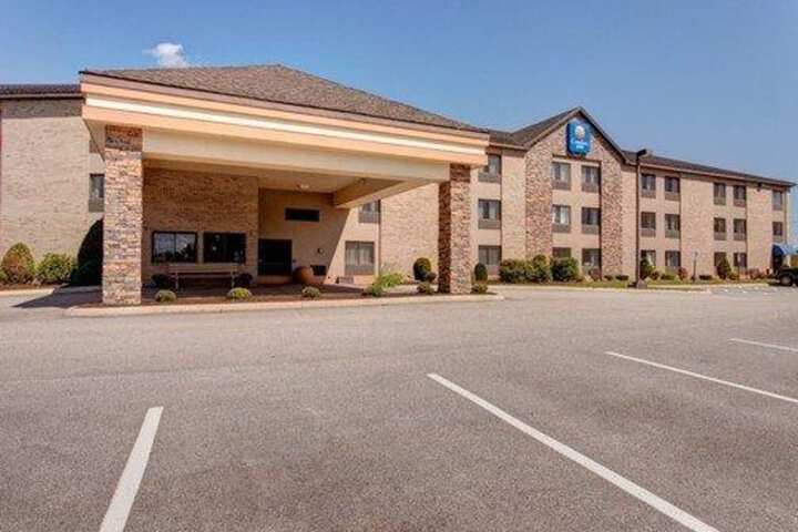 Hotel 2 of 52