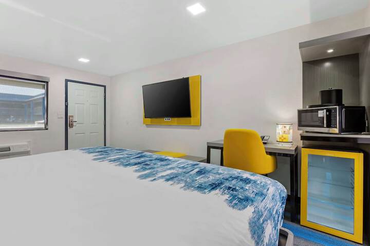 Room 21 of 27