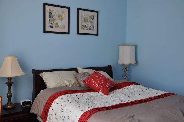 Room 14 of 33