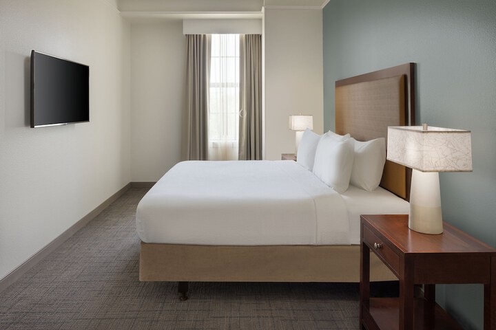 Room 22 of 36