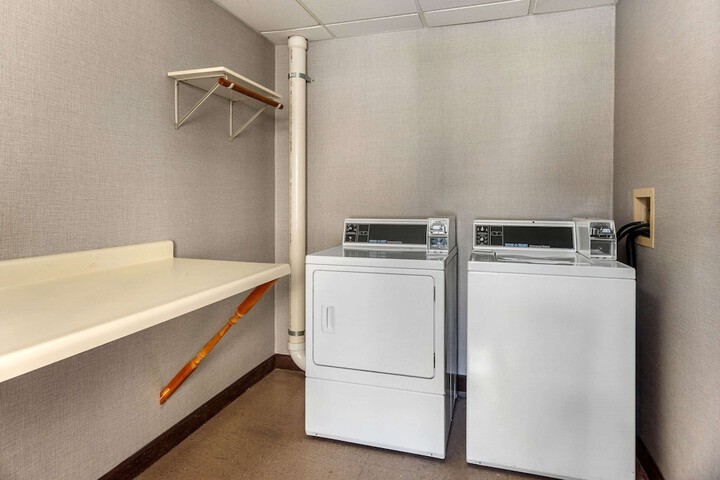 Room 34 of 49