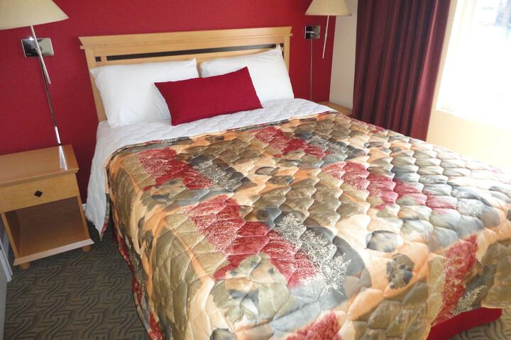 Room 43 of 69