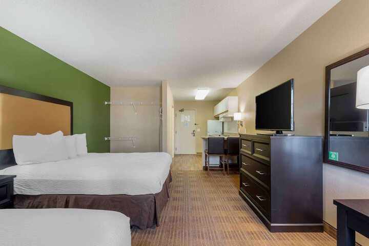 Room 14 of 32