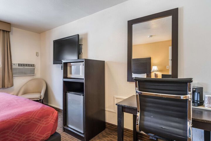 Room 56 of 57