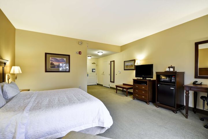 Room 26 of 40