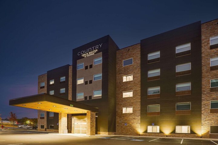Hotel 3 of 52