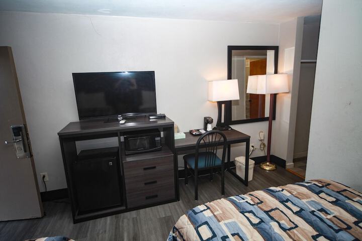 Room 27 of 28