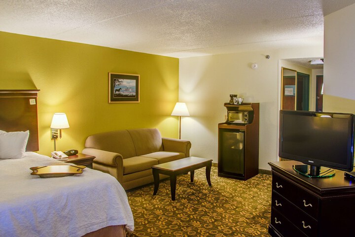 Room 28 of 42