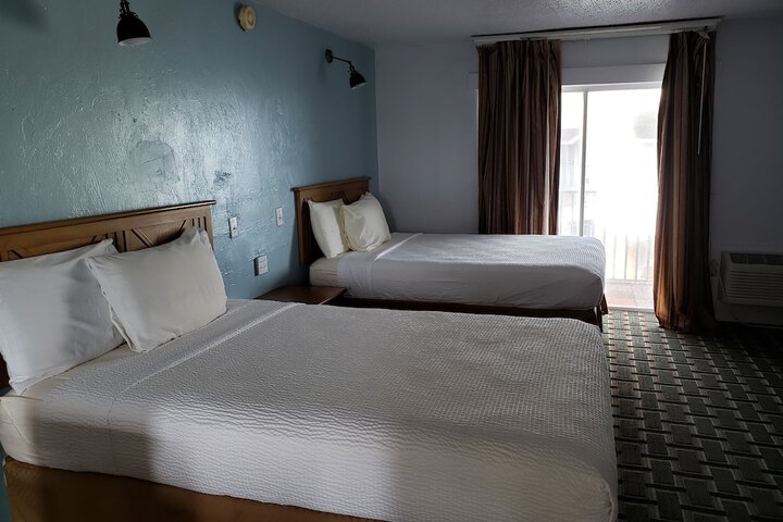 Topaz Motel