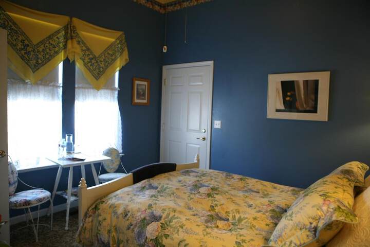 Room 41 of 63